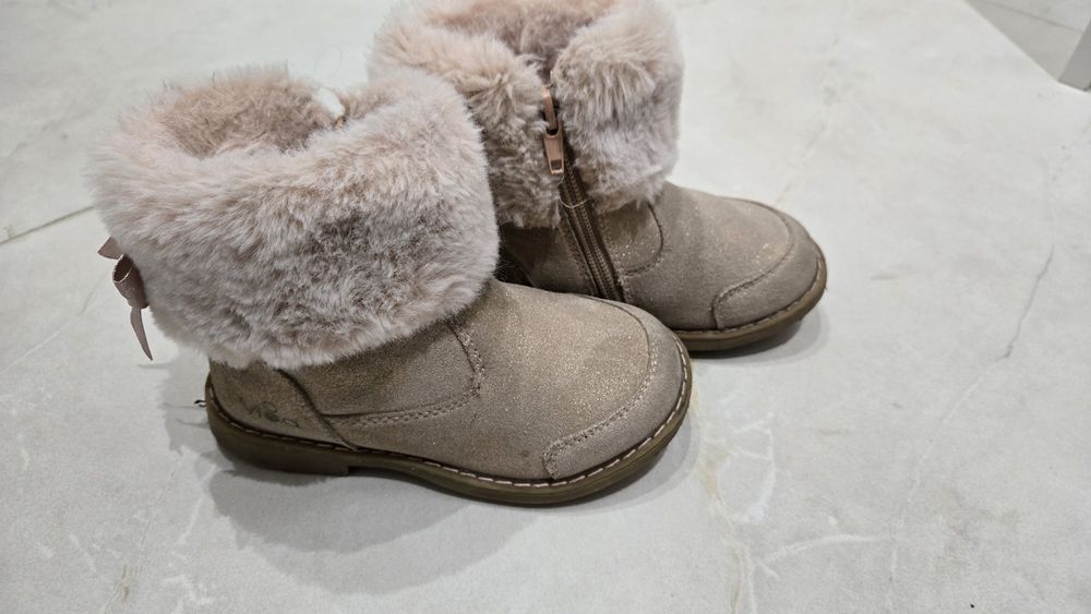 Селекция от детски зимни обувки