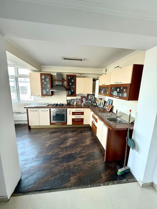 Apartament de Vanzare