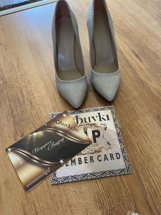 Сребърни токчета