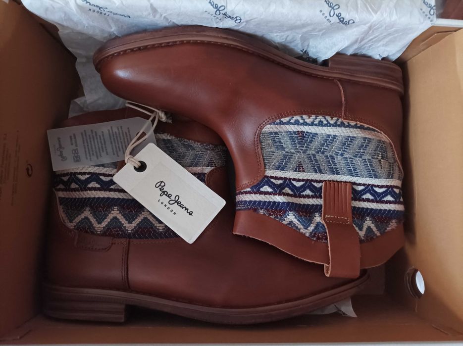Clarks/Pepe Jeans/ N38 Нови ест.кожа боти