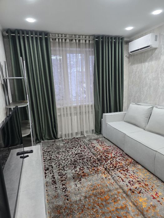 Срочно Чиланзар 8 Parus продам 1/3/4 кирпич балкон 1/3