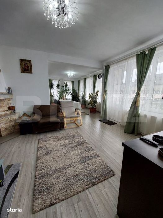 Casa/Spatiu Comercial, 620 mp, pe 3 nivele: demisol, parter, etaj, Zal