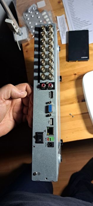 DVR cu 4, 8 si 16 porturi