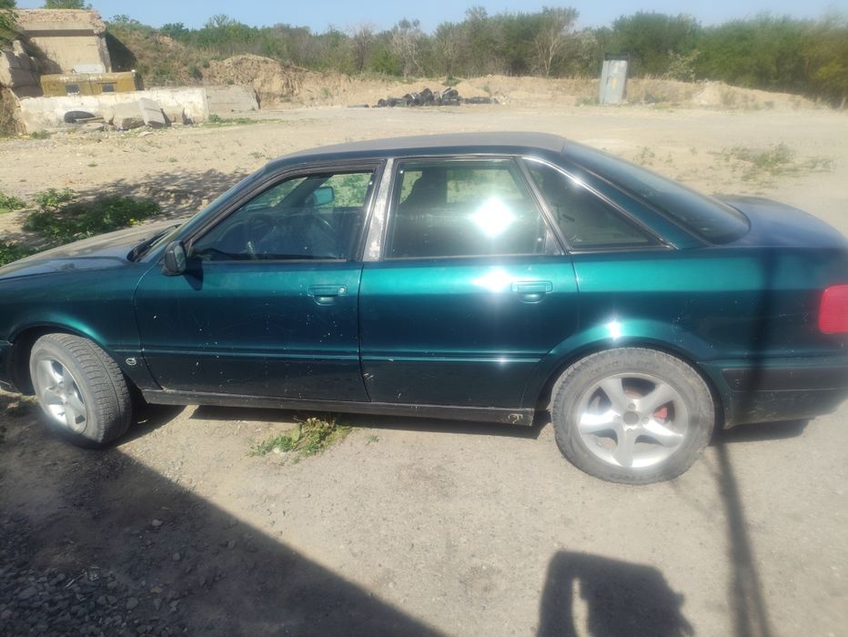 Продам  Ауди 80 б4