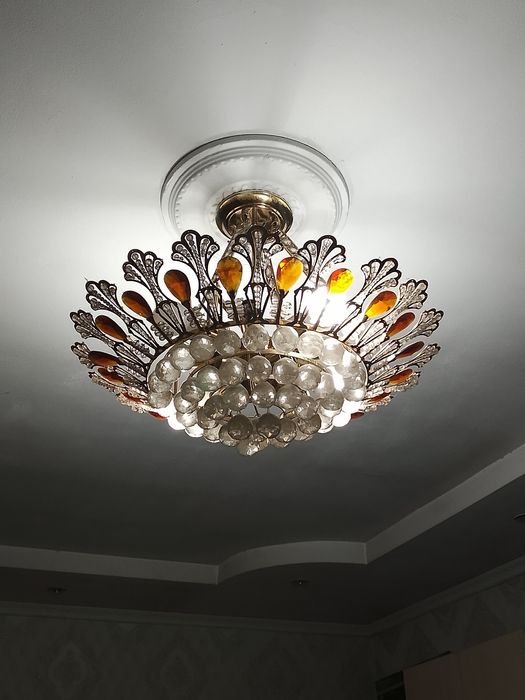 Продается Люстра б/у