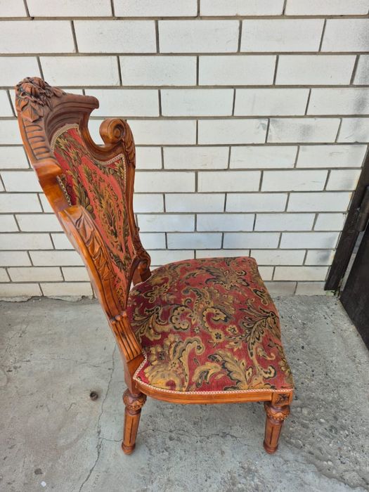 Продам стулья 12 штук