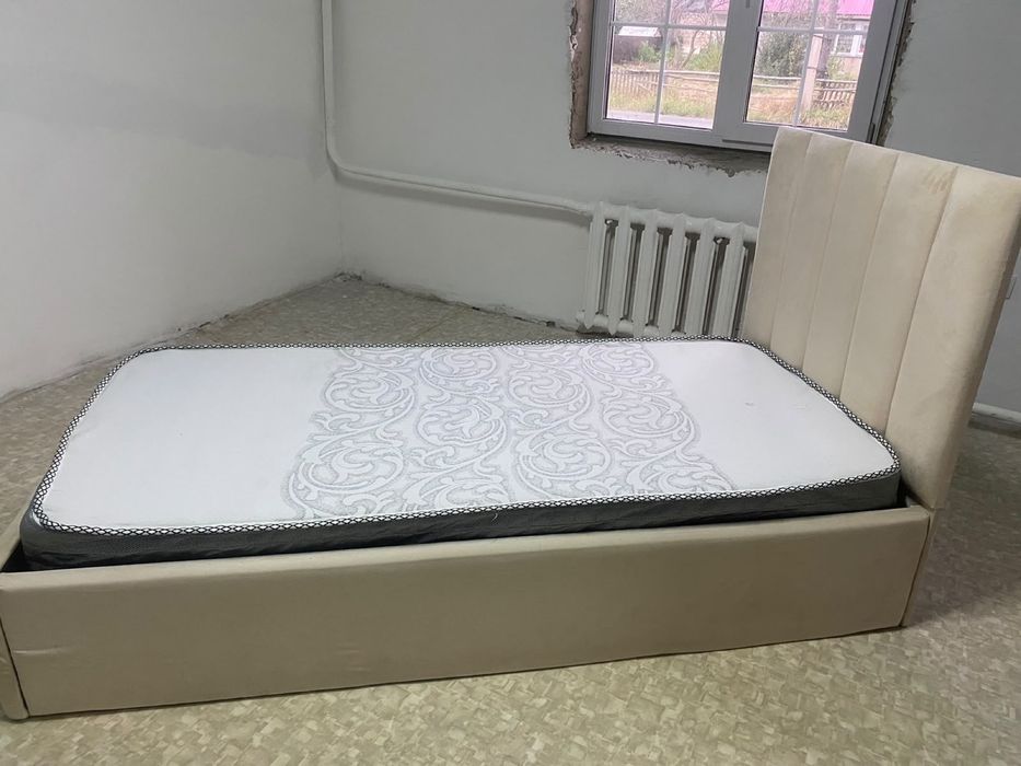 Продам кровать односпальную