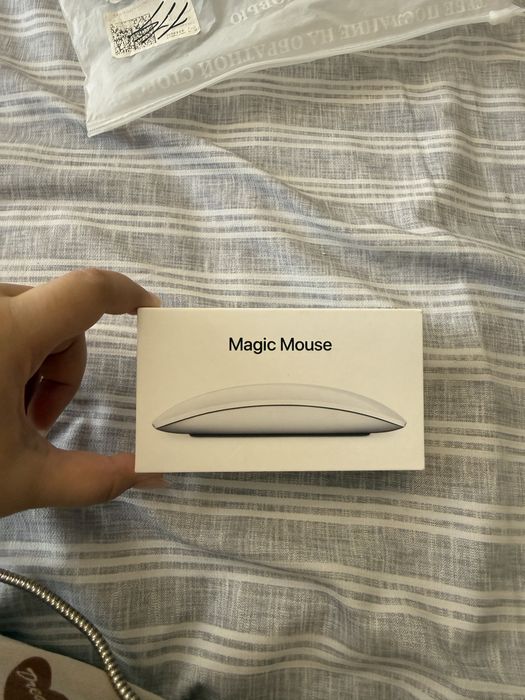 Продам оригинальную Apple Magic Mouse.