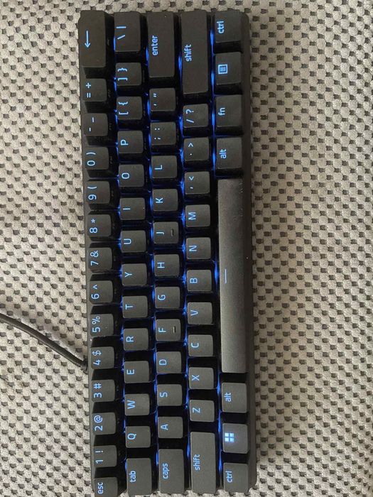 Razer huntsman mini и Razer cobra мишка и клавиатура геймърски gaming