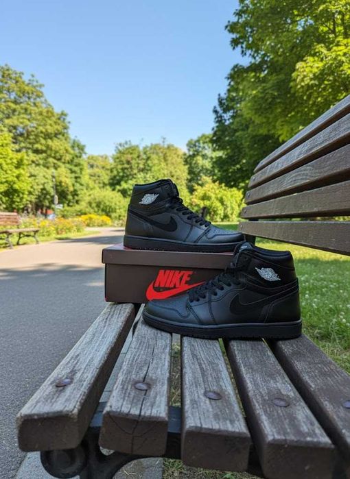Air Jordan 1 High Triple Black - Sneakersi Premium