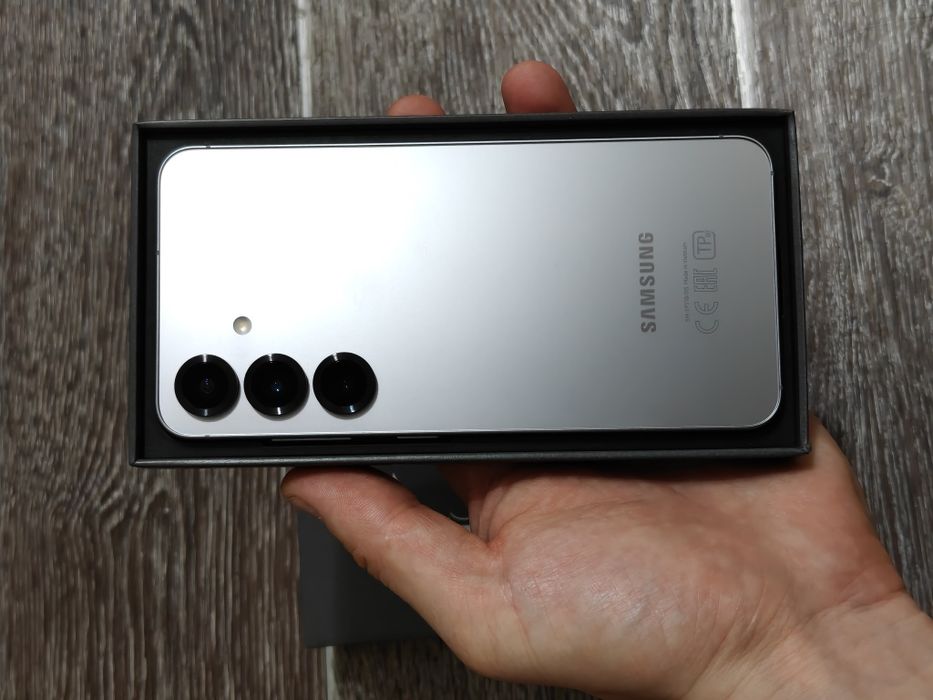 Samsung S25 128 gb Ram 12 5G EAC