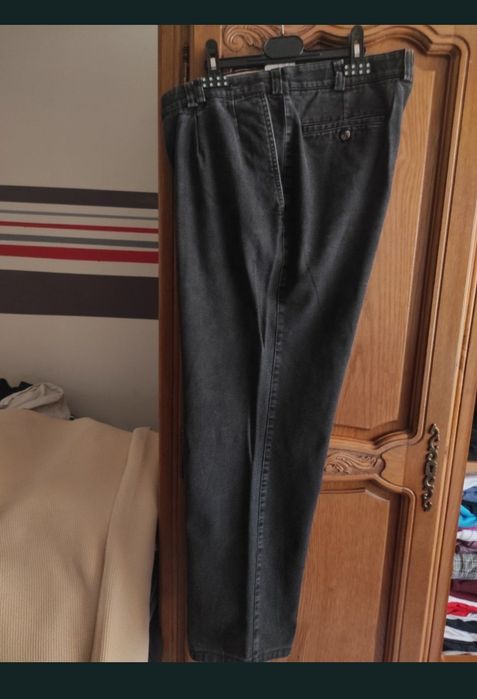 Pantalon blugi, diferite marimi, diferite modele.
