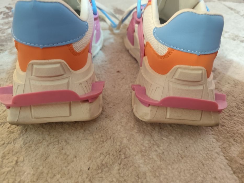 Дамски Маратонки,38 номер