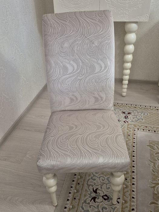 стол,стулья гостевые. б/у