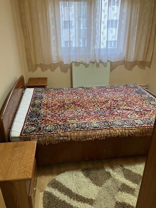 Închiriez apartament 3 camere