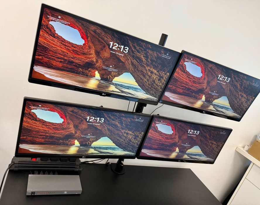 Pachet de 4x Monitoare LG UltraWide + Suport Profesional + HDMI Splitter 8 ieșiri + Birou