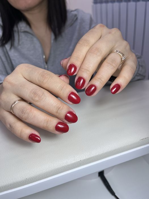 Маникюр и педикюр