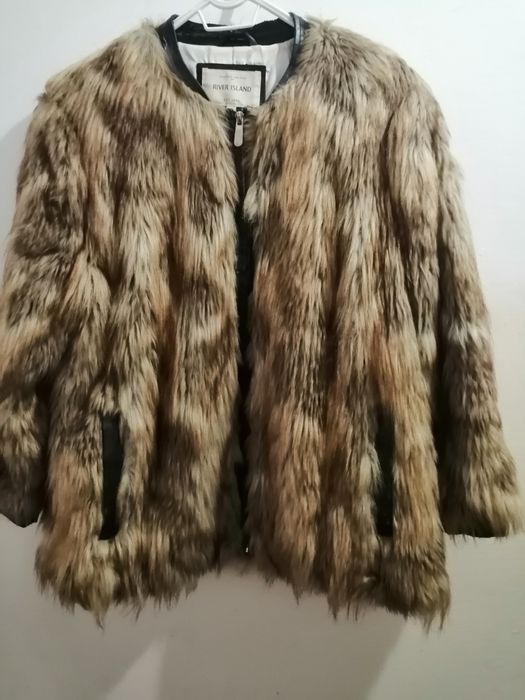 Vind haina de blana imitație