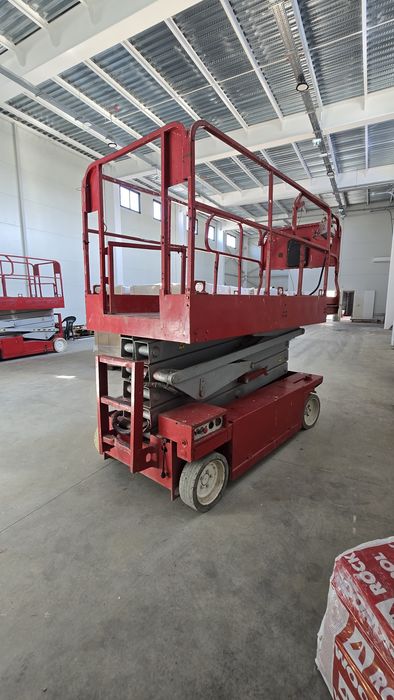 Vând 2 nacele electrice de 12 m  MEC 3247ES