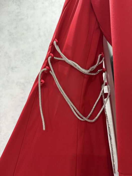 Продам вечерние платья