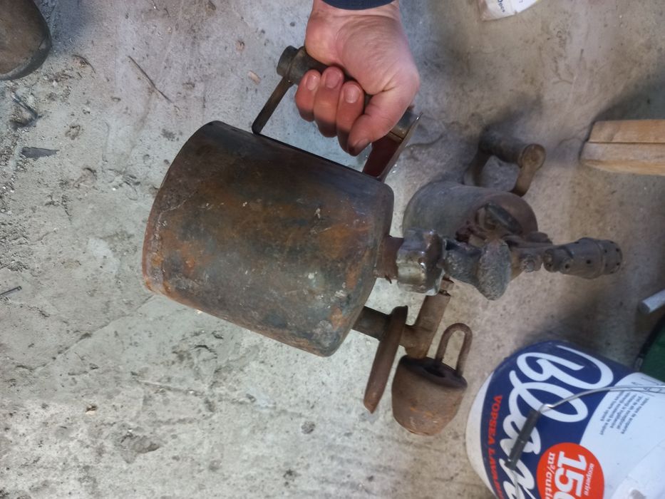 Lampa cu gaz, benzina