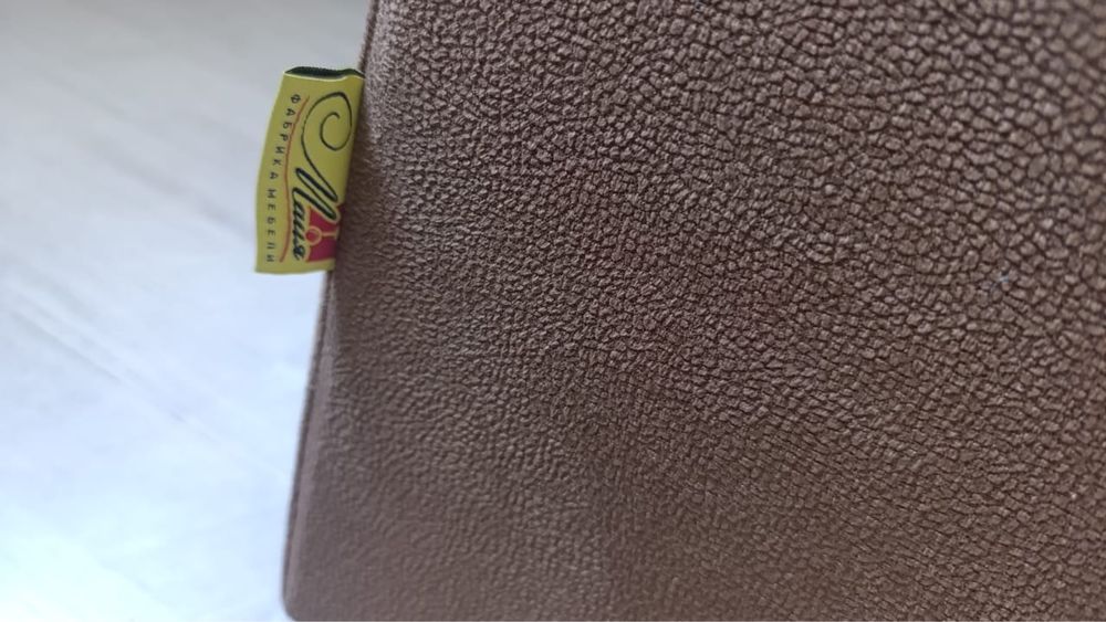 Продам диван для гостинной