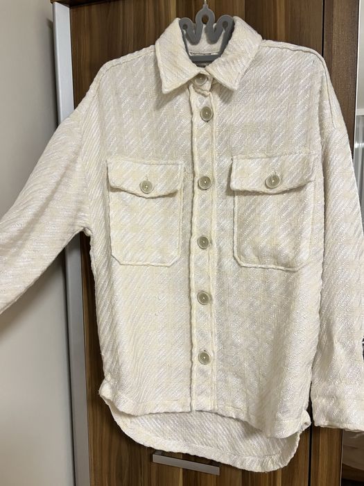 Stradivarius риза яке