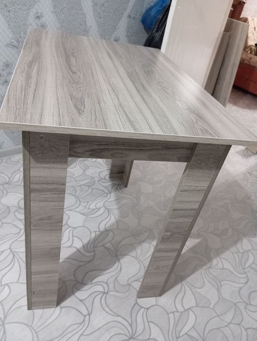 Стол кухонный новый