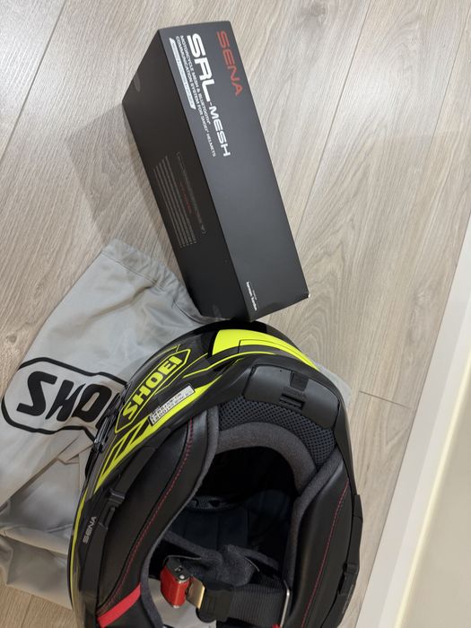 Shoei GT-Air II Aperture TC-3 (finisaj lucios, în culorile negru, gri și galben-neon).
