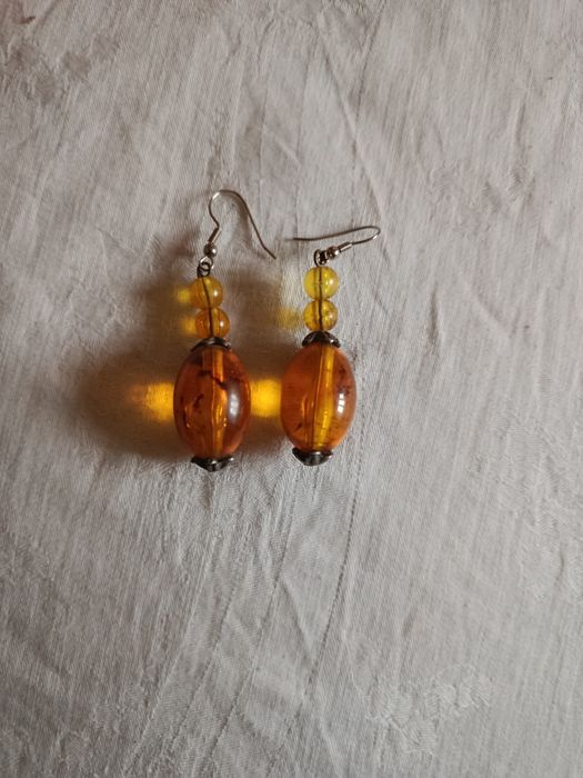 Cercei chihlimbar noi