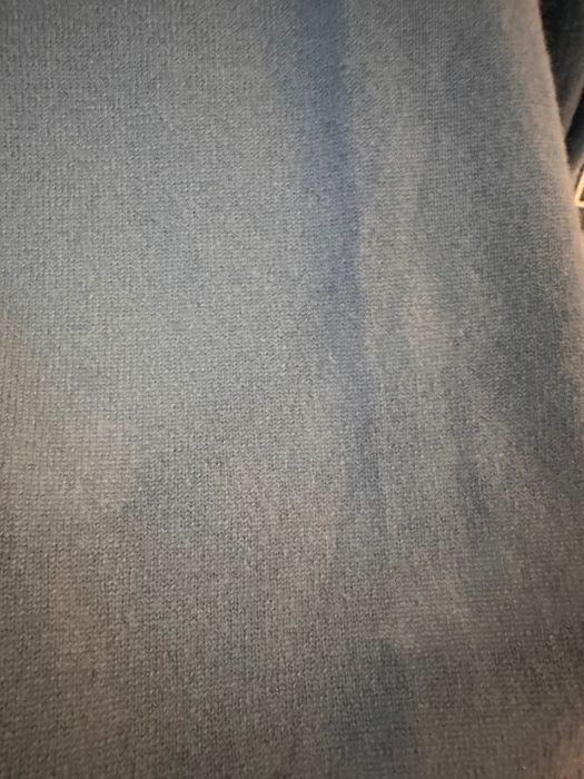 Pulover Hugo Boss pure cashmere L nou