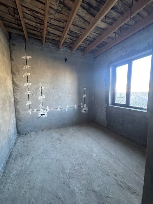 Тошкент тумани Келес кировда янги қурилган каропка участка сотилади