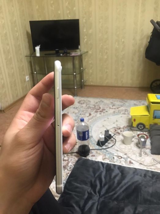 Iphone se 2 белый 64