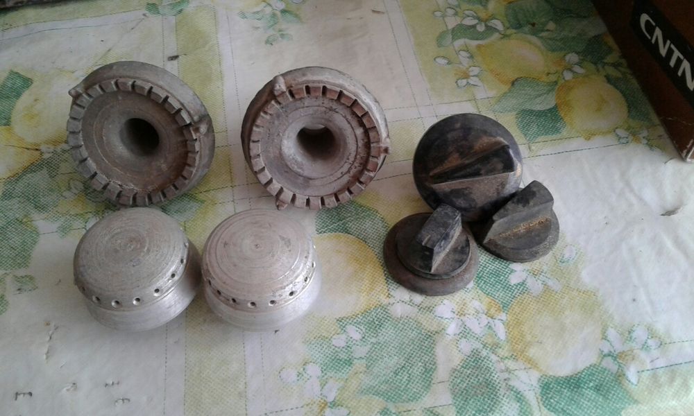 Продам горелки к газплите и флажки 1000 тенге