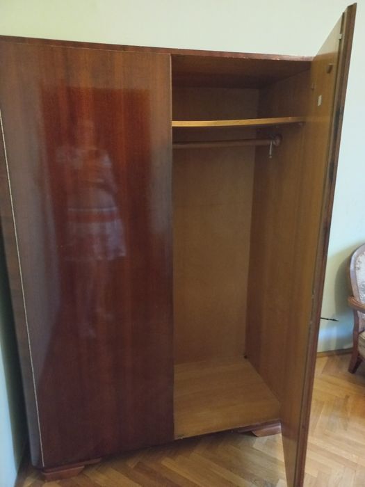 Donez dulap si fotoliu, ambele in stare f buna