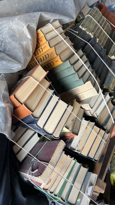 Продам книги 500 теге за книжку