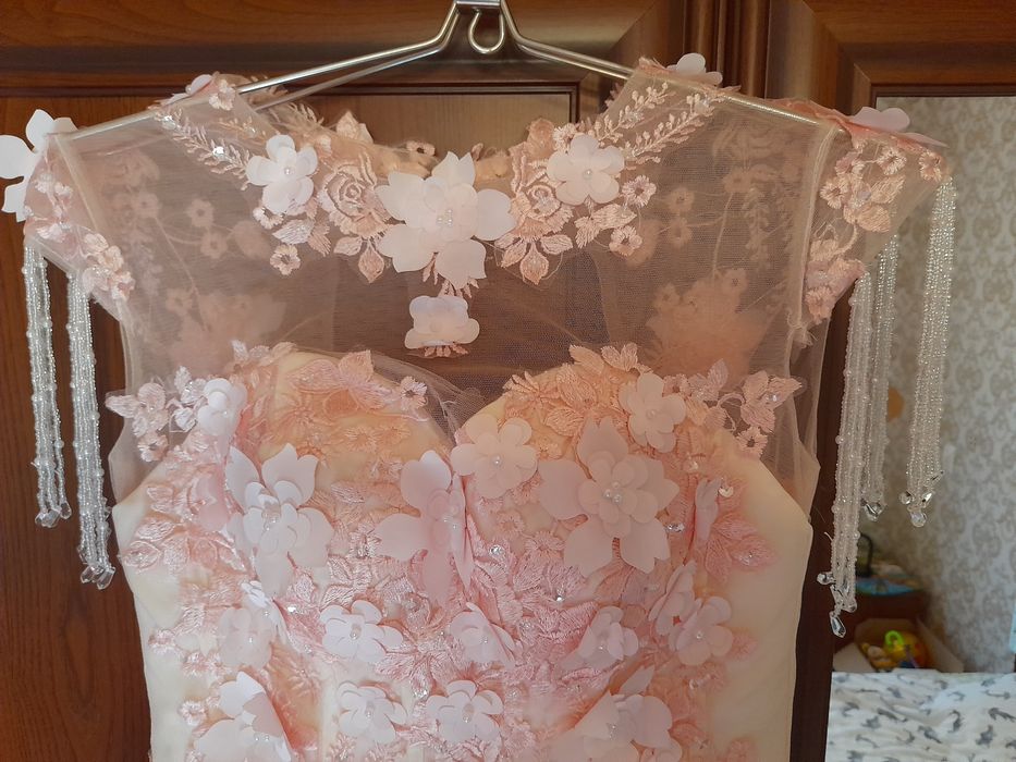 Вечерное платье для праздника