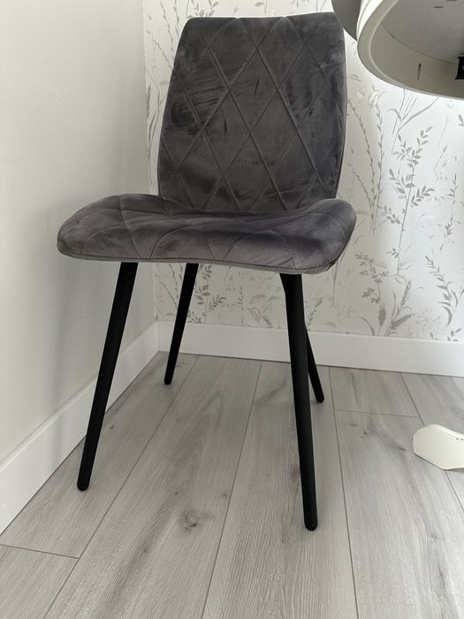 Кухонный стульчик серый велюр