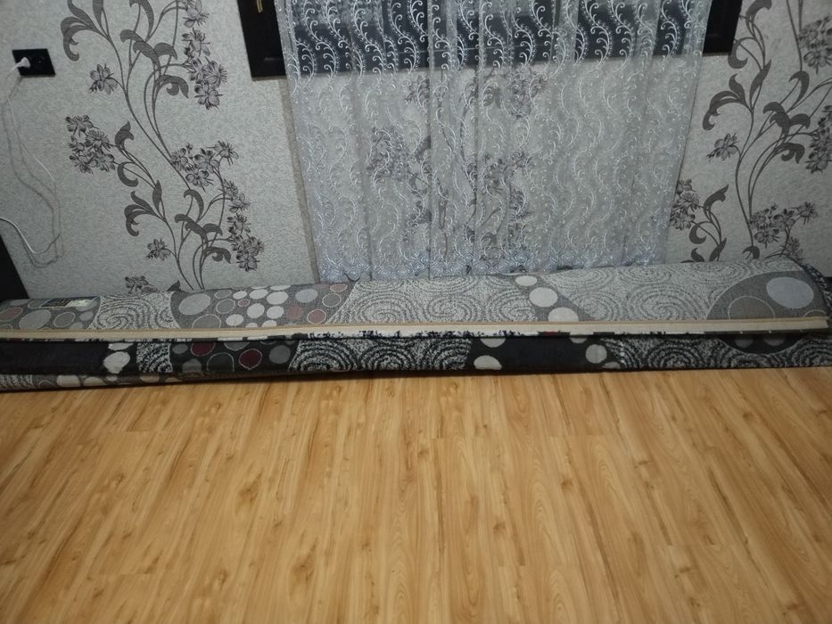 Продаётся ковёр в