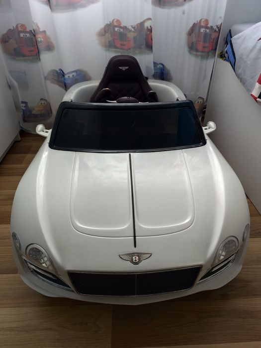 Mașinuță pt copii cu telecomanda