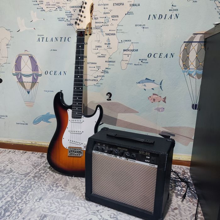 Продам новую, отстроенную  электрогитару