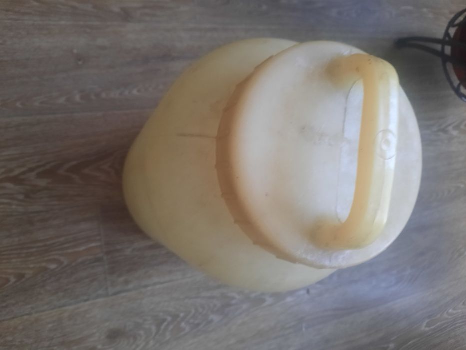 Пластиковая канистра 20 лит.