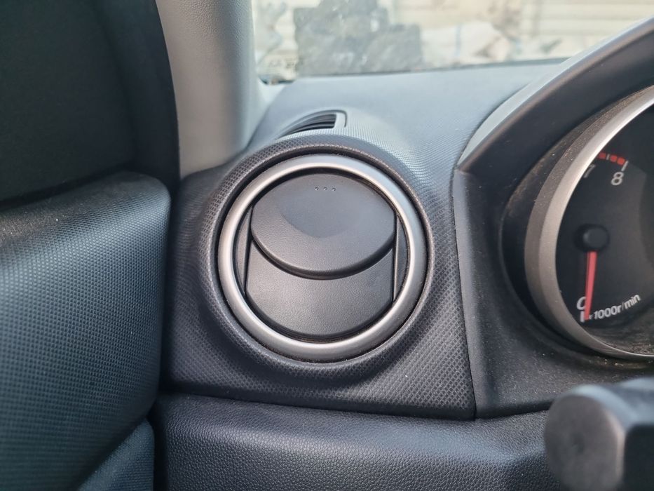 Grila aerisire stanga Mazda 3 (BK) [Fabr 2003-2009] OEM