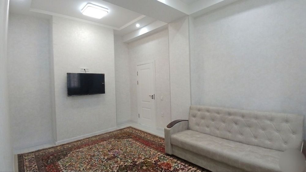 Срочно сдаётся в аренду своя 2 х комнатная кв