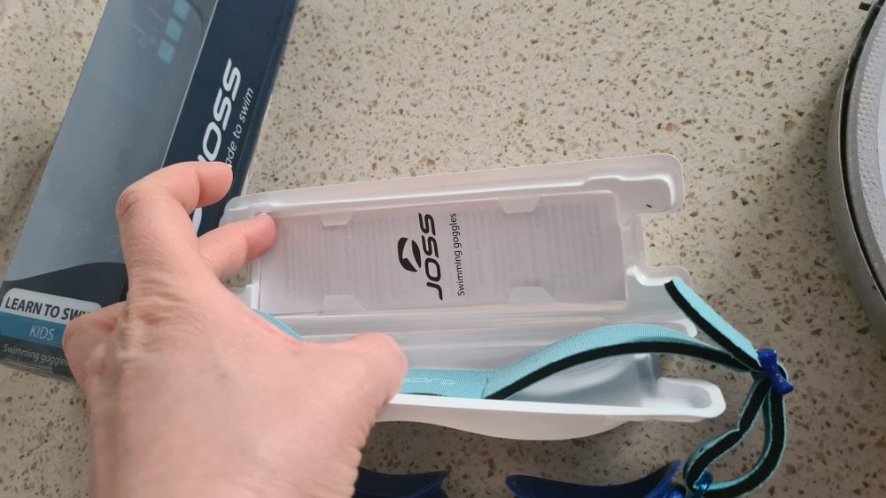 Продам очки для плавания детские