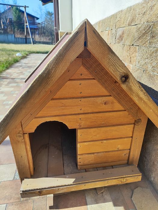 Къщичка за куче,запазена,използвана рядко
