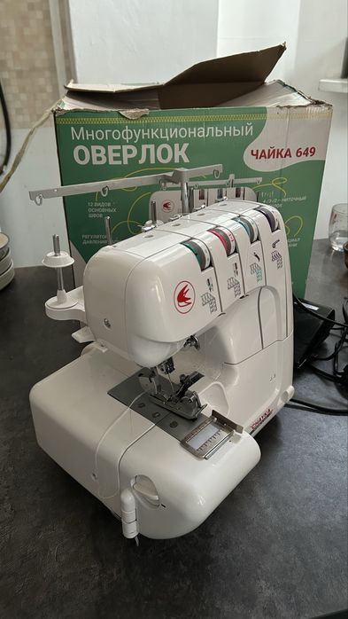 Оверлок Чайка продам