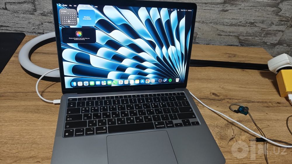 MacBook Air M1 8/256 ideal