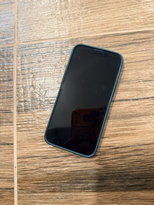 Продавам много запазен Iphone 13 Mini 128 GB