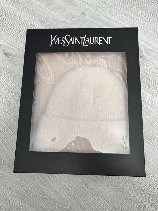 Set fular si caciula yves saint lautent nou